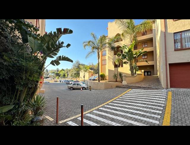 2 BEDROOM APARTMENT FOR SALE IN HELDERKRUIN